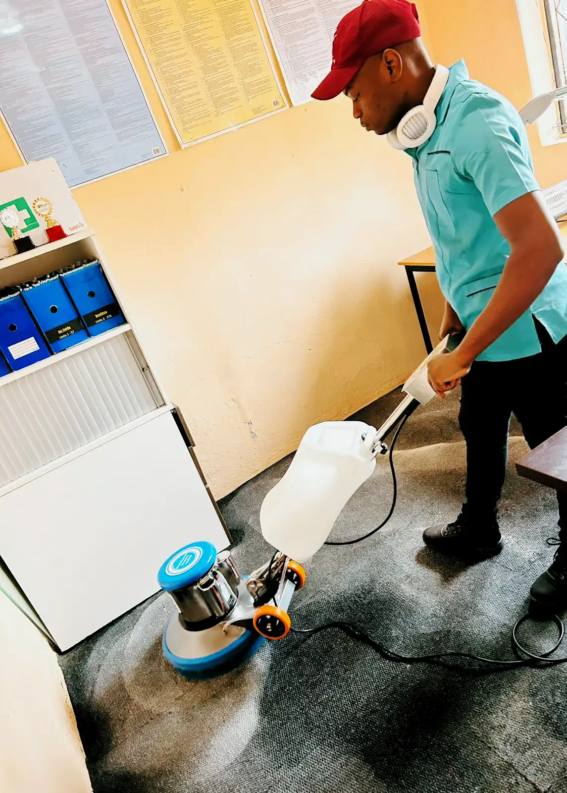 Hyades deep cleaning